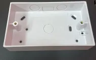 32mm 2 Gang universal skt box square edge